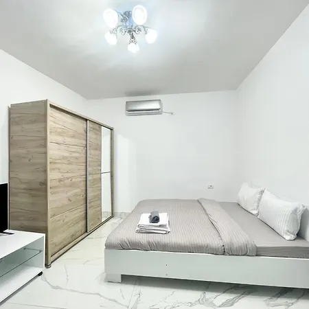 9 Apartment